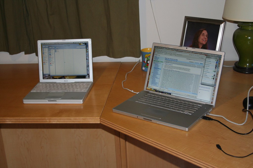 How to Choose the Right Laptop for Work in the UAE